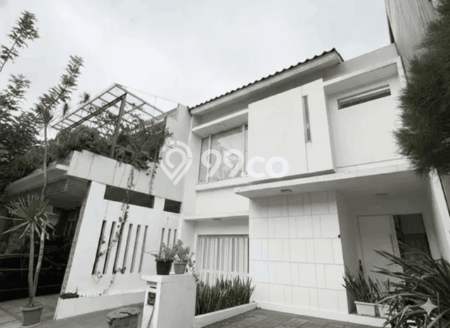 Rumah Elit LB 200m2 Siap Huni Desain Elegan di Bintaro, Tangerang Selatan Rumah Elit LB 200m2 Siap Huni Desain Elegan di Bintaro, Tangerang Selatan
