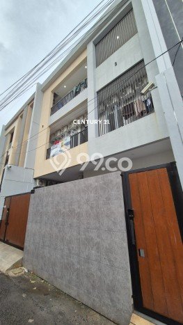 Siap Huni Rumah Mewah 30 Kamar di Kebon Jeruk Dekat ke Mana Pun Siap Huni Rumah Mewah 30 Kamar di Kebon Jeruk Dekat ke Mana Pun