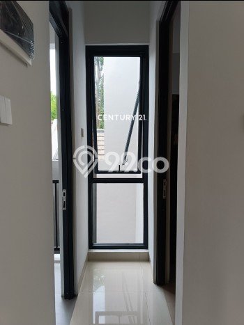 Dijual Hunian Rumah Terawat 4 KT di BSD City, Tangerang Dijual Hunian Rumah Terawat 4 KT di BSD City, Tangerang