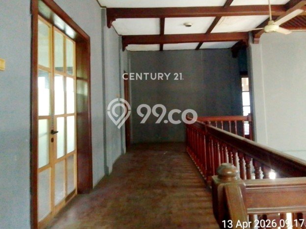Hunian Mewah LB 300m2 Siap Huni Desain Elegan di Rempoa, Tangerang Hunian Mewah LB 300m2 Siap Huni Desain Elegan di Rempoa, Tangerang