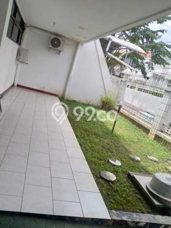 Rumah Luxury Modern Siap Huni di Dharma Husada Surabaya Rumah Luxury Modern Siap Huni di Dharma Husada Surabaya