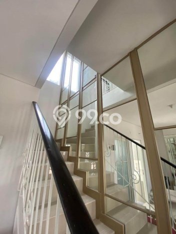 Hunian Cantik Minimalis Lb 100m2 di Lakarsantri, Surabaya Hunian Cantik Minimalis Lb 100m2 di Lakarsantri, Surabaya