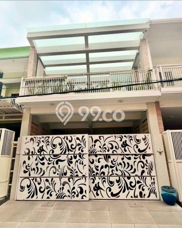 Rumah Strategis Modern Lb 240m2 di Mulyorejo, Surabaya Rumah Strategis Modern Lb 240m2 di Mulyorejo, Surabaya