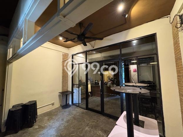 Unit Ruko Dijual di Rungkut Surabaya Luas Tanah 99m2, Luas Bangunan 150m2 Unit Ruko Dijual di Rungkut Surabaya Luas Tanah 99m2, Luas Bangunan 150m2