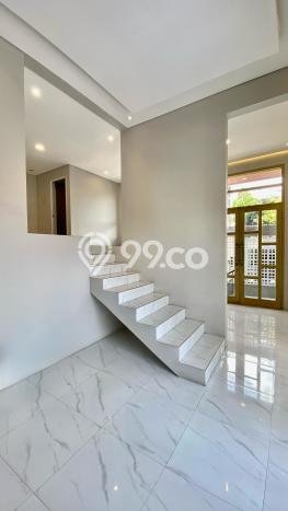 Jual Rumah Bagus Siap Huni LB 250m2 di Waru, Sidoarjo Jual Rumah Bagus Siap Huni LB 250m2 di Waru, Sidoarjo