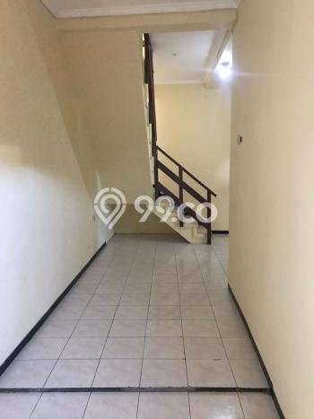 Rumah Kost Dijual di Dau, Malang dengan 6 Kamar Tidur, 2 Kamar Mandi Rumah Kost Dijual di Dau, Malang dengan 6 Kamar Tidur, 2 Kamar Mandi