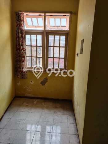 Unit Kost Dijual di Klojen dengan 5 Kamar Tidur & Luas Bangunan 230m2 Unit Kost Dijual di Klojen dengan 5 Kamar Tidur & Luas Bangunan 230m2