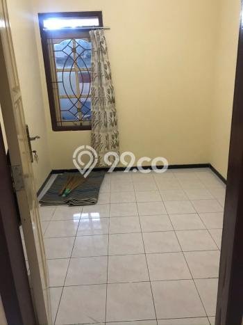 Rumah Kost Dijual di Dau, Malang dengan 6 Kamar Tidur, 2 Kamar Mandi Rumah Kost Dijual di Dau, Malang dengan 6 Kamar Tidur, 2 Kamar Mandi