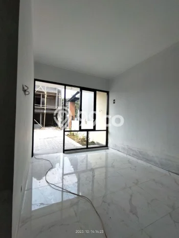 Dijual Rumah 3 Kamar Lokasi Ideal Bagus dan Strategis di Tebet Dijual Rumah 3 Kamar Lokasi Ideal Bagus dan Strategis di Tebet