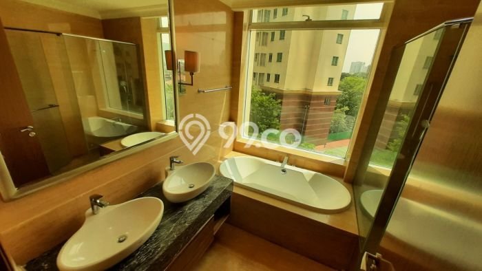 Unit Apartemen Luxury Dijual di Kebayoran Lama dengan 4 BR Unit Apartemen Luxury Dijual di Kebayoran Lama dengan 4 BR