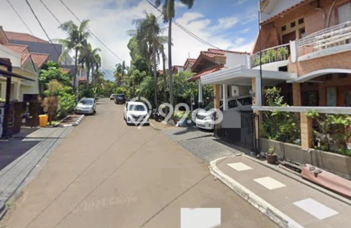 Rumah Mewah LB 300m2 Siap Pakai Desain Elegan di Margonda, Depok Rumah Mewah LB 300m2 Siap Pakai Desain Elegan di Margonda, Depok