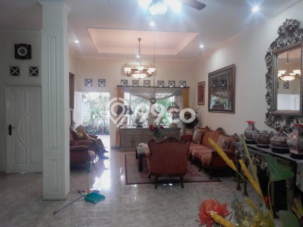 Siap Huni Hunian Elit 6 Kamar di Tebet Dekat ke Mana Pun Siap Huni Hunian Elit 6 Kamar di Tebet Dekat ke Mana Pun