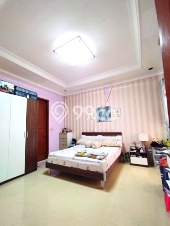 Hunian Mewah Siap Huni LT 145m2 di Tebet, Jakarta Selatan Hunian Mewah Siap Huni LT 145m2 di Tebet, Jakarta Selatan