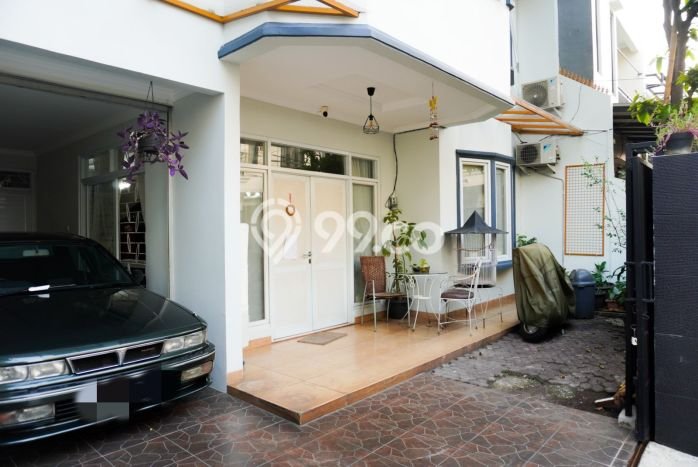 Rumah Eksklusif Dijual LT 175m2 di Tebet, Jakarta Selatan Rumah Eksklusif Dijual LT 175m2 di Tebet, Jakarta Selatan