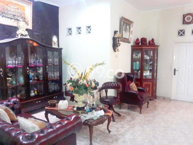 Siap Huni Hunian Elit 6 Kamar di Tebet Dekat ke Mana Pun Siap Huni Hunian Elit 6 Kamar di Tebet Dekat ke Mana Pun