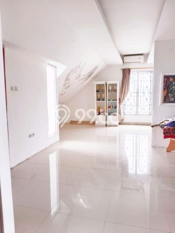 Hunian Elit LB 450m2 Siap Huni Desain Elegan di Cibubur, Bogor Hunian Elit LB 450m2 Siap Huni Desain Elegan di Cibubur, Bogor