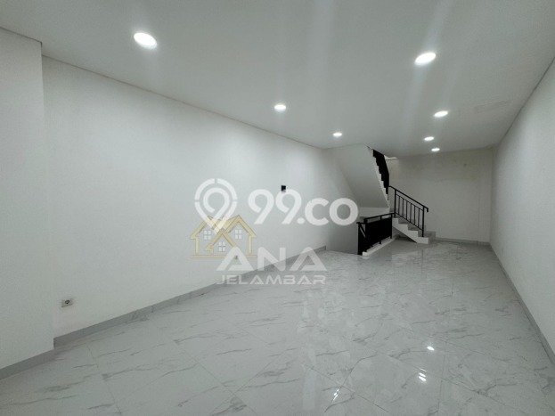 Hunian Mewah LB 215m2 Siap Huni Desain Elegan di Jelambar, Jakarta Barat Hunian Mewah LB 215m2 Siap Huni Desain Elegan di Jelambar, Jakarta Barat