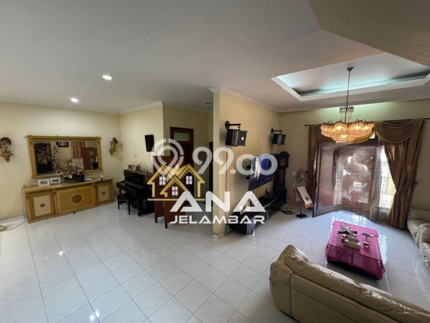 Dijual Rumah Mewah Megah Dengan View Eksklusif di Jelambar, Jakarta Barat Dijual Rumah Mewah Megah Dengan View Eksklusif di Jelambar, Jakarta Barat