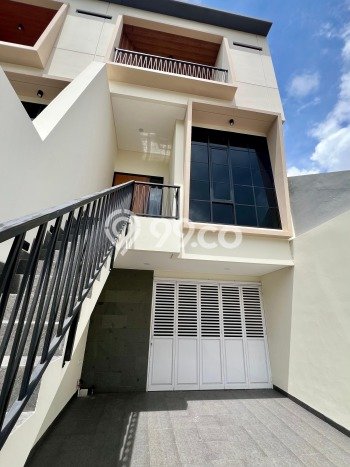 Rumah Luxury Modern Siap Huni di Tomang Jakarta Barat Rumah Luxury Modern Siap Huni di Tomang Jakarta Barat