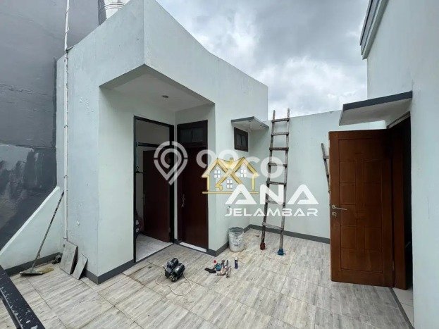 Disewakan Rumah Harga Terjangkau di Jelambar Jakarta Barat Punya 5 Kamar Tidur Disewakan Rumah Harga Terjangkau di Jelambar Jakarta Barat Punya 5 Kamar Tidur