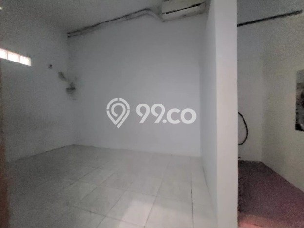 Disewakan! Rumah 4 Kamar Tidur &
2 Kamar Mandi di Jelambar, Jakarta Barat Disewakan! Rumah 4 Kamar Tidur &
2 Kamar Mandi di Jelambar, Jakarta Barat