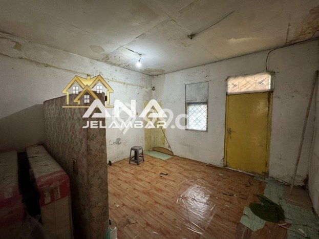 Rumah Luas Asri 2 KT Siap Pakai di Jelambar Jakarta Barat Rumah Luas Asri 2 KT Siap Pakai di Jelambar Jakarta Barat