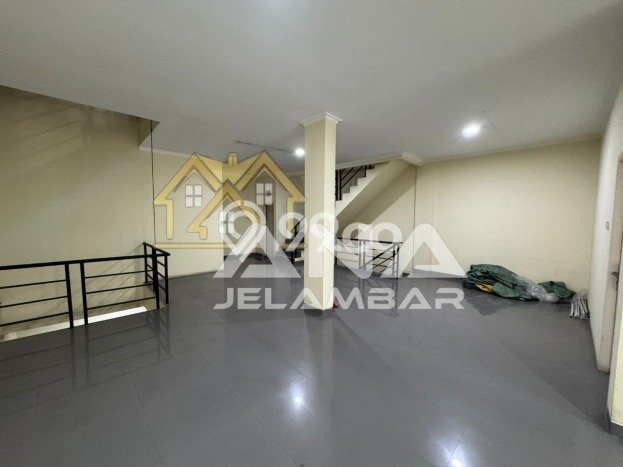 Jarang Ada! Rumah Sewa 8 Kamar Nyaman Siap Huni Jelambar Jarang Ada! Rumah Sewa 8 Kamar Nyaman Siap Huni Jelambar