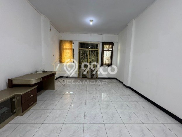 Rumah Sewa Jakarta Barat LT 60m2 LB 183m2 Kawasan Jelambar Rumah Sewa Jakarta Barat LT 60m2 LB 183m2 Kawasan Jelambar