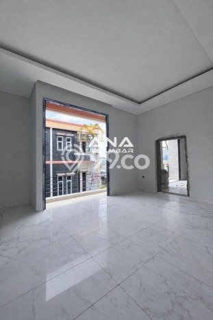 Rumah Modern 3 Kamar LT 75m2 di Jelambar Rumah Modern 3 Kamar LT 75m2 di Jelambar
