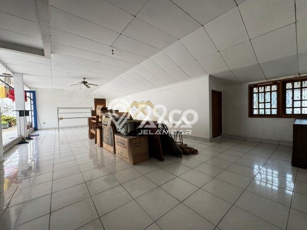 Rumah Elit Modern Siap Huni di Jelambar Jakarta Barat Rumah Elit Modern Siap Huni di Jelambar Jakarta Barat