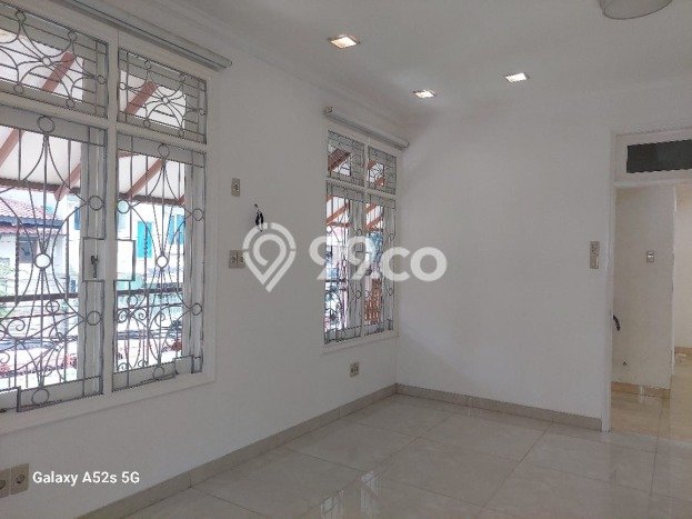 Dijual Rumah Luas Megah Dengan View Eksklusif di Tanjung Duren, Jakarta Barat Dijual Rumah Luas Megah Dengan View Eksklusif di Tanjung Duren, Jakarta Barat