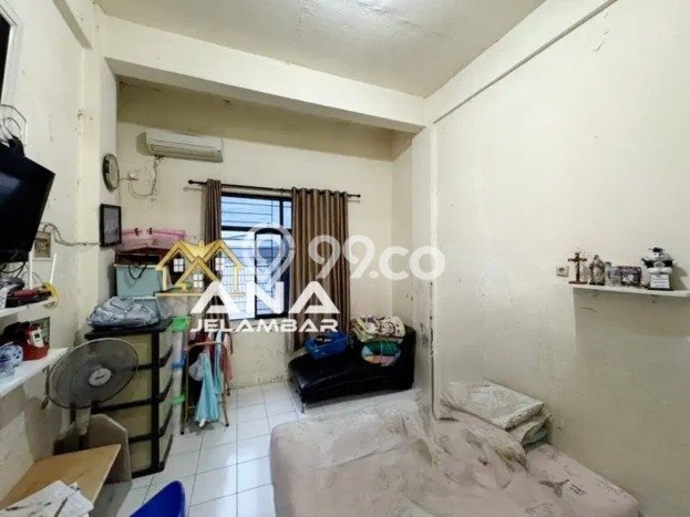 Rumah Luas Asri 3 KT Siap Pakai di Jelambar Jakarta Barat Rumah Luas Asri 3 KT Siap Pakai di Jelambar Jakarta Barat