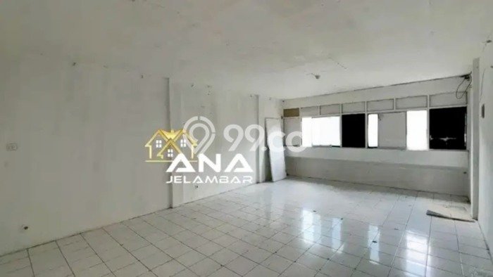 Rumah Mewah LB 213m2 Siap Huni Desain Elegan di Jelambar, Jakarta Barat Rumah Mewah LB 213m2 Siap Huni Desain Elegan di Jelambar, Jakarta Barat