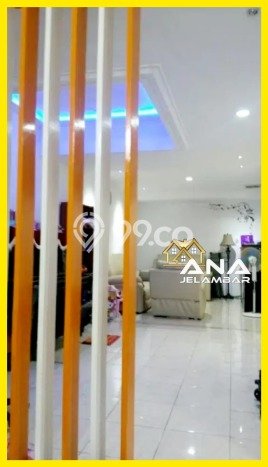 Ready to Use! Premium House LT 136m2 Desain Modern di Jelambar Ready to Use! Premium House LT 136m2 Desain Modern di Jelambar