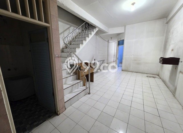Jarang Ada! Rumah Kontrakan 5 Kamar Nyaman Siap Huni Jelambar Jarang Ada! Rumah Kontrakan 5 Kamar Nyaman Siap Huni Jelambar