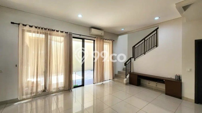 Ready to Use! Luxury House LT 114m2 Desain Modern di BSD Ready to Use! Luxury House LT 114m2 Desain Modern di BSD