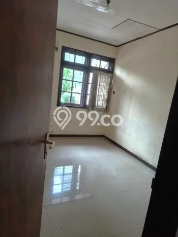 Sewa Rumah Harga Terjangkau di Jelambar Jakarta Barat dengan 4 KT Sewa Rumah Harga Terjangkau di Jelambar Jakarta Barat dengan 4 KT