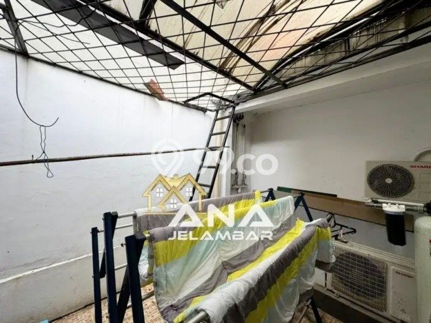 Rumah Mewah LB 221m2 Siap Huni Desain Elegan di Jelambar, Jakarta Barat Rumah Mewah LB 221m2 Siap Huni Desain Elegan di Jelambar, Jakarta Barat