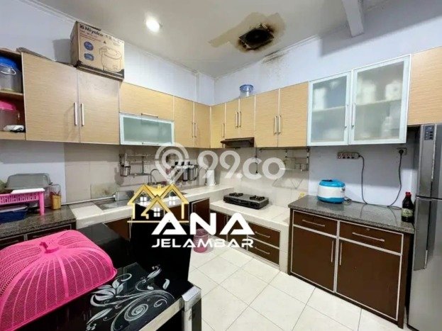 For Sale Hunian Rumah Nyaman 4 Kamar di Jelambar, Jakarta Barat For Sale Hunian Rumah Nyaman 4 Kamar di Jelambar, Jakarta Barat