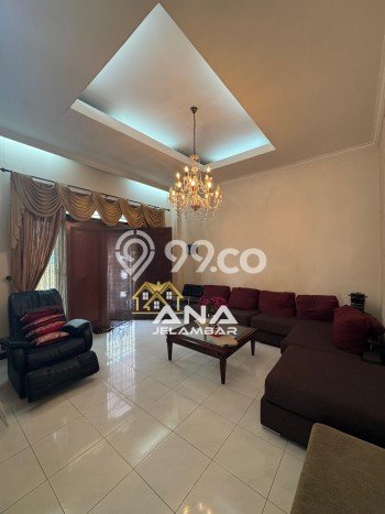Dijual Rumah Mewah Megah Dengan View Eksklusif di Jelambar, Jakarta Barat Dijual Rumah Mewah Megah Dengan View Eksklusif di Jelambar, Jakarta Barat