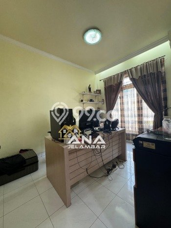 Dijual Rumah Mewah Megah Dengan View Eksklusif di Jelambar, Jakarta Barat Dijual Rumah Mewah Megah Dengan View Eksklusif di Jelambar, Jakarta Barat