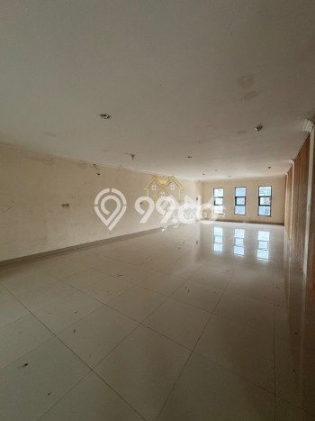 Ready to Use! Luxury House LT 180m2 Desain Modern di Jelambar Ready to Use! Luxury House LT 180m2 Desain Modern di Jelambar