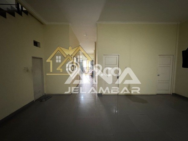 Jarang Ada! Rumah Sewa 8 Kamar Nyaman Siap Huni Jelambar Jarang Ada! Rumah Sewa 8 Kamar Nyaman Siap Huni Jelambar