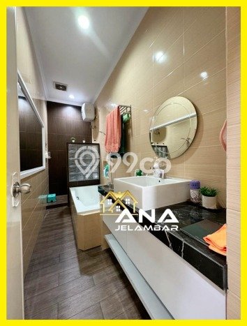 Rumah Elit Modern Siap Huni di Jelambar Jakarta Barat Rumah Elit Modern Siap Huni di Jelambar Jakarta Barat