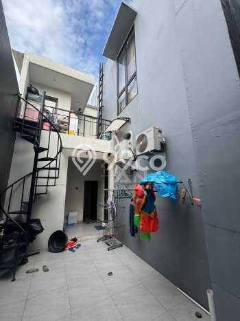 Hunian Mewah LB 240m2 Siap Pakai Desain Elegan di Jelambar, Jakarta Barat Hunian Mewah LB 240m2 Siap Pakai Desain Elegan di Jelambar, Jakarta Barat