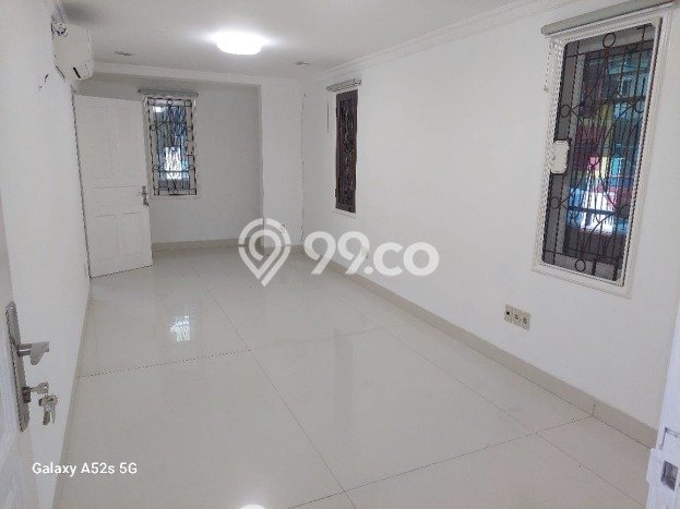 Dijual Rumah Luas Megah Dengan View Eksklusif di Tanjung Duren, Jakarta Barat Dijual Rumah Luas Megah Dengan View Eksklusif di Tanjung Duren, Jakarta Barat