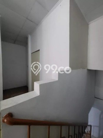 Disewakan! Rumah 4 Kamar Tidur &
2 Kamar Mandi di Jelambar, Jakarta Barat Disewakan! Rumah 4 Kamar Tidur &
2 Kamar Mandi di Jelambar, Jakarta Barat