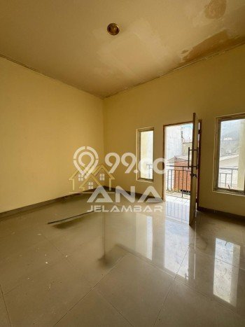 Jual Rumah Eksklusif 2 KT di Jelambar, Jakarta Barat Jual Rumah Eksklusif 2 KT di Jelambar, Jakarta Barat