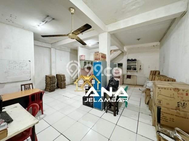 Dijual! Gudang di Jelambar Jakarta Barat LT 190m2 / LB 450m2 Kawasan Strategis Dijual! Gudang di Jelambar Jakarta Barat LT 190m2 / LB 450m2 Kawasan Strategis