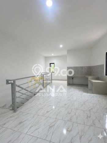 FOR RENT! Ruko di Jelambar Cocok untuk Bisnis 100m2 FOR RENT! Ruko di Jelambar Cocok untuk Bisnis 100m2